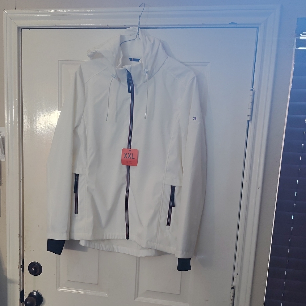 New Tommy Helfiger White Hooded Jacket Size XXL